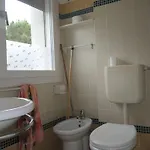 Διαμέρισμα One-bedroom Flat With Balcony And Ac Μπιμπιόνε