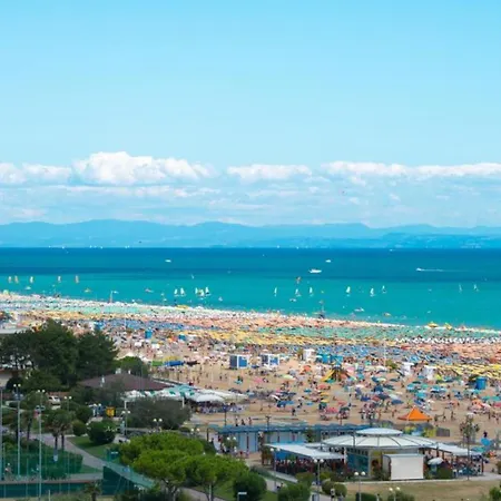 One-bedroom Flat With Balcony And Ac Apartment Bibione