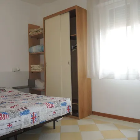 One-bedroom Flat With Balcony And Ac Apartment Bibione