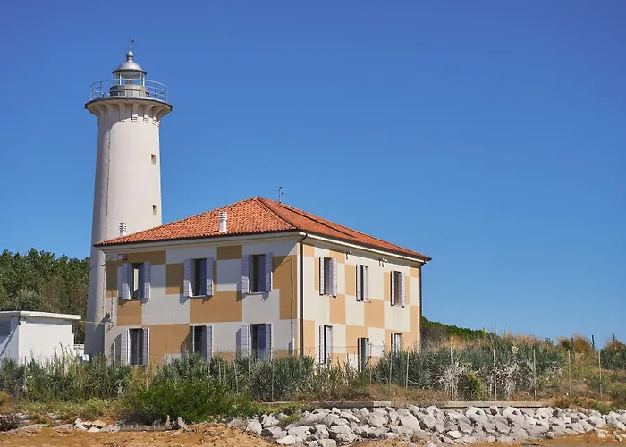 One-bedroom Flat With Balcony And Ac Appartamento *