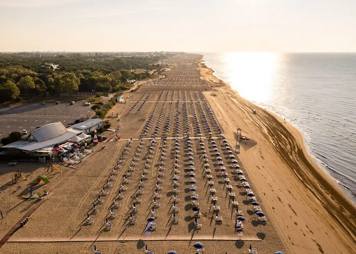 One-bedroom Flat With Balcony And Ac Apartmán